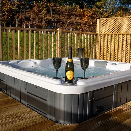 Hollicarrs - White Rose Domek letniskowy