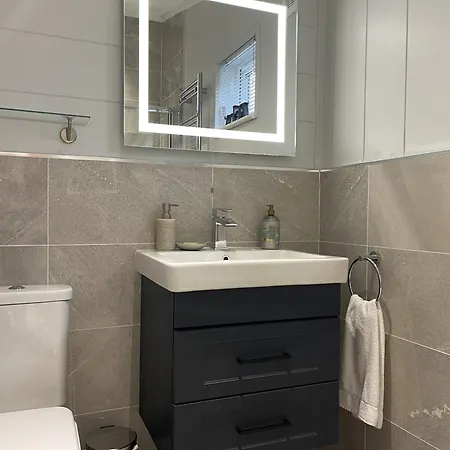 Hollicarrs - White Rose Domek letniskowy