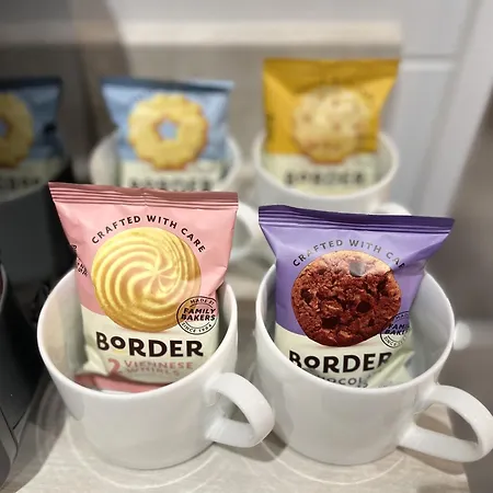 Hollicarrs - White Rose *